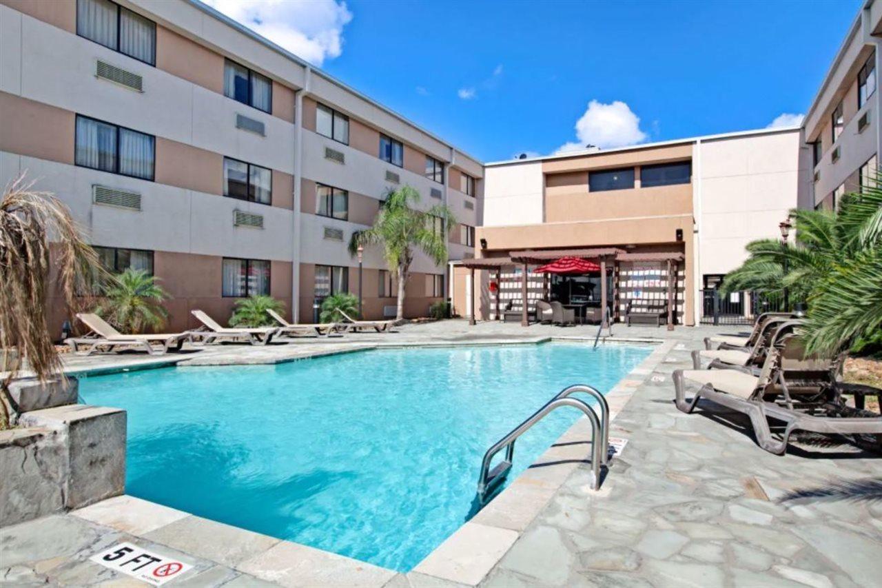 Ramada By Wyndham Intercontinental Airport South Hotel Houston