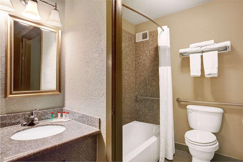 Ramada By Wyndham Intercontinental Airport South Hotel