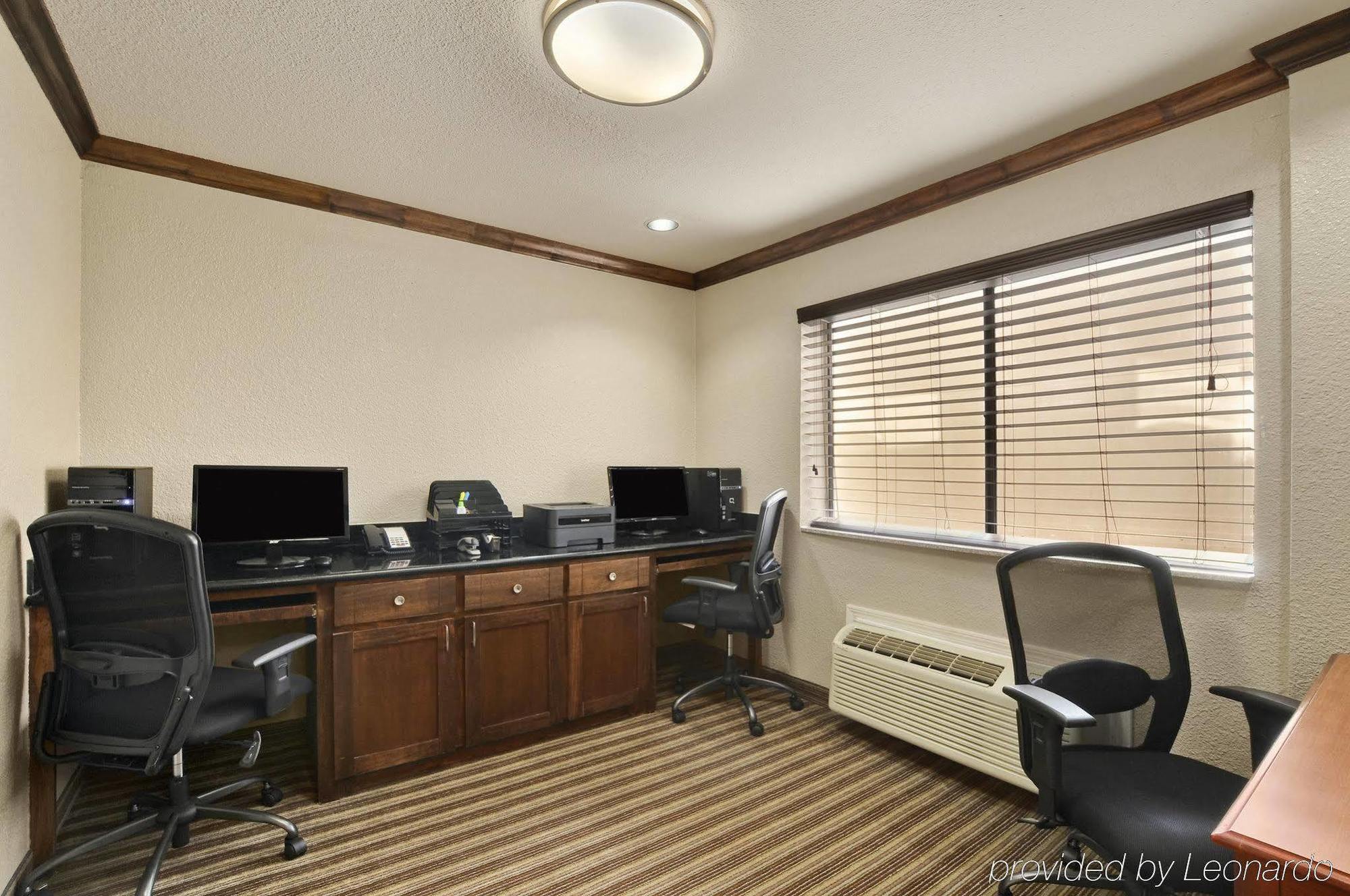 Ramada By Wyndham Intercontinental Airport South Hotel