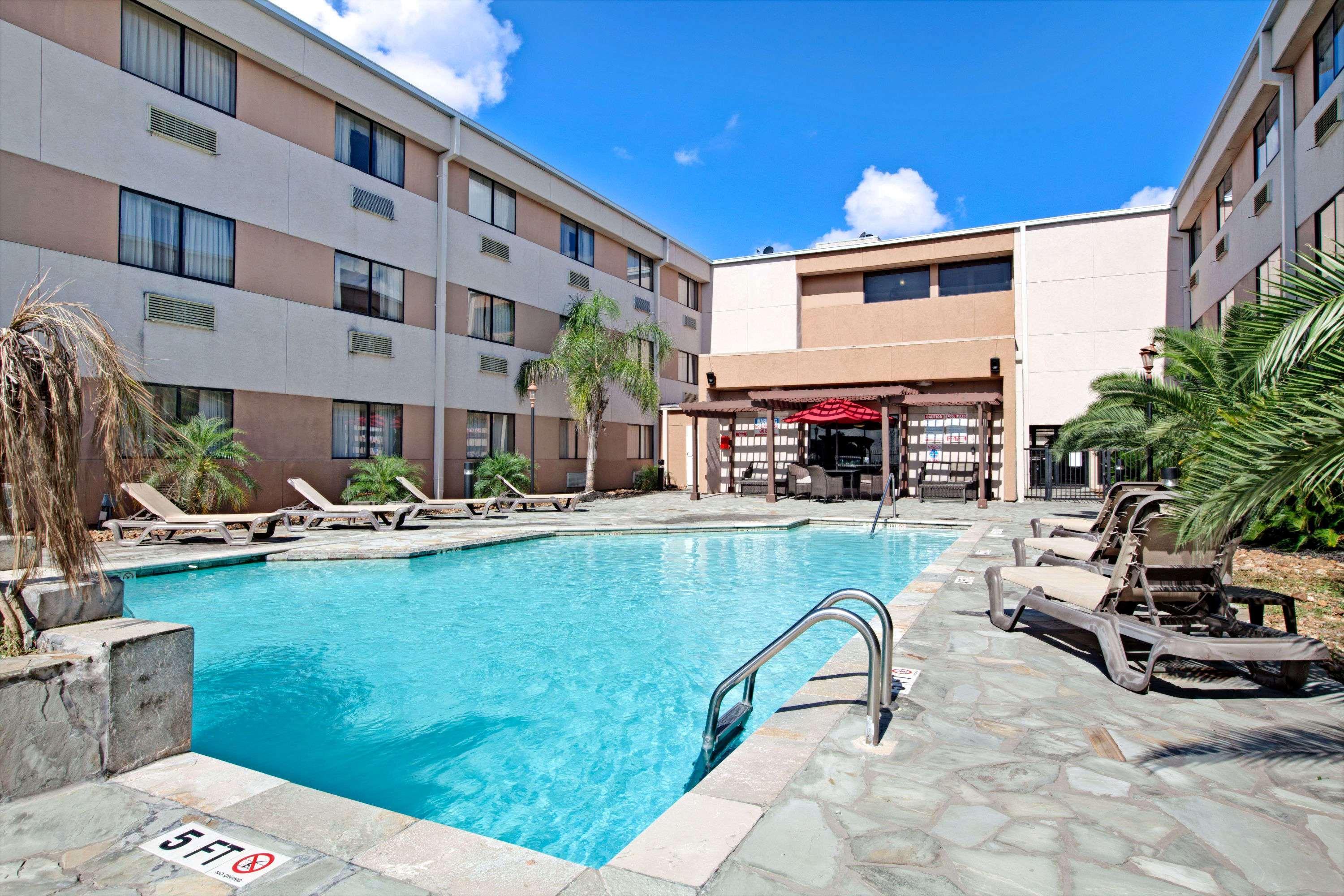 Ramada By Wyndham Intercontinental Airport South 3* Houston