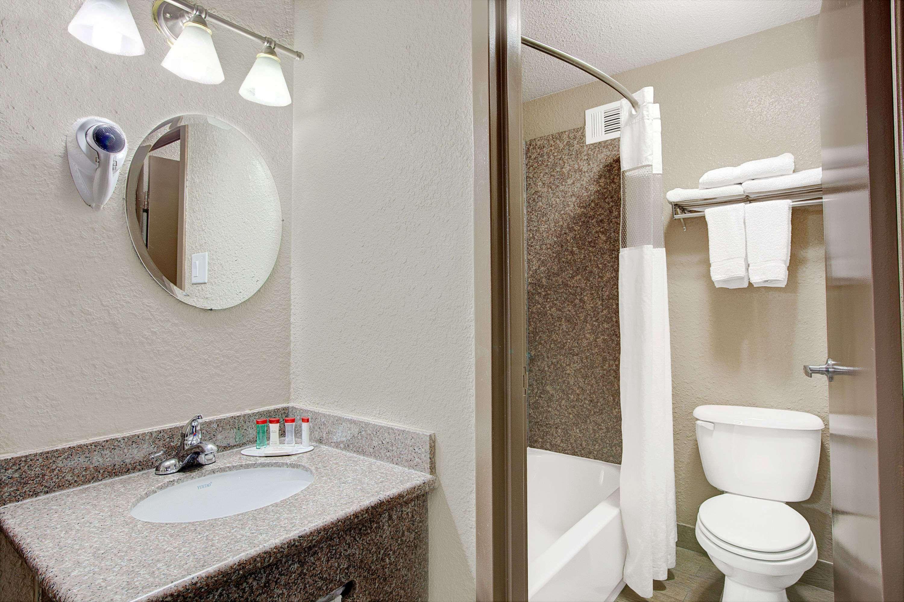 Ramada By Wyndham Intercontinental Airport South