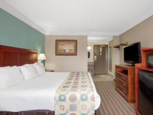 Hotel Ramada By Wyndham Intercontinental Airport South Houston