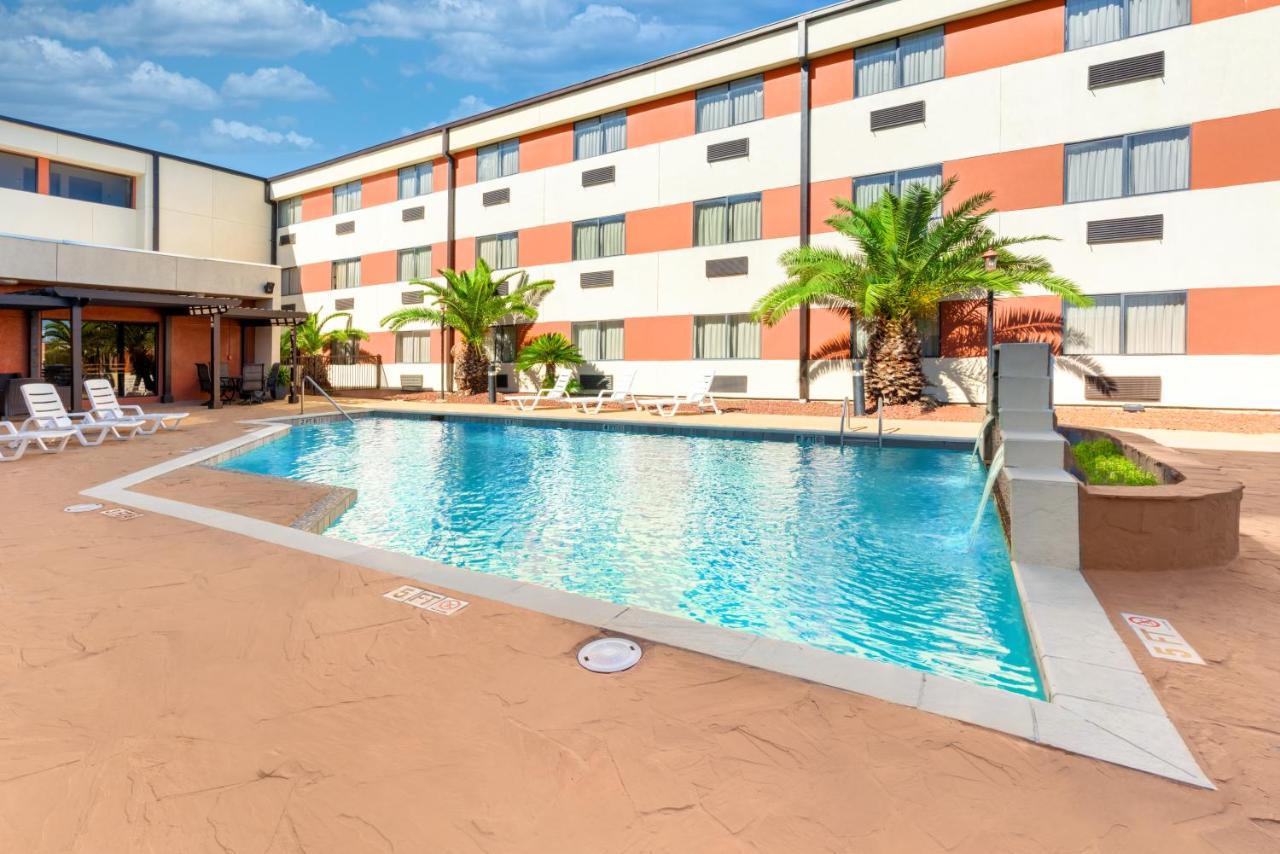 Ramada By Wyndham Intercontinental Airport South Hotel Houston